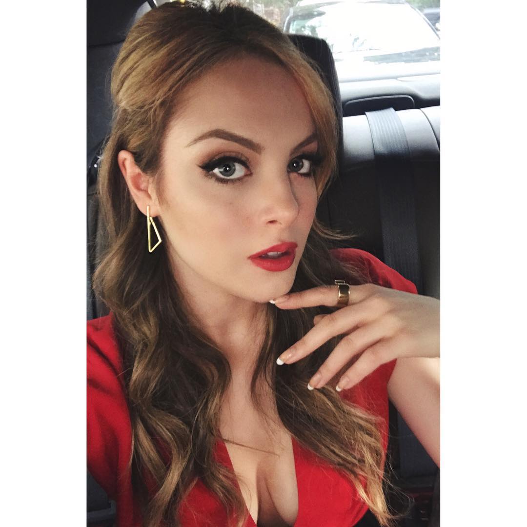 Elizabeth Gillies 16